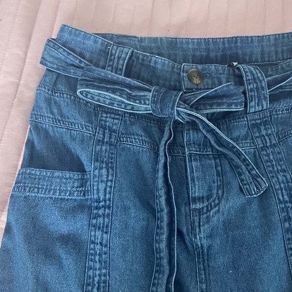 American Eagle high waist wide leg belted lightweight denim jeans 6 - Picture 2 of 13